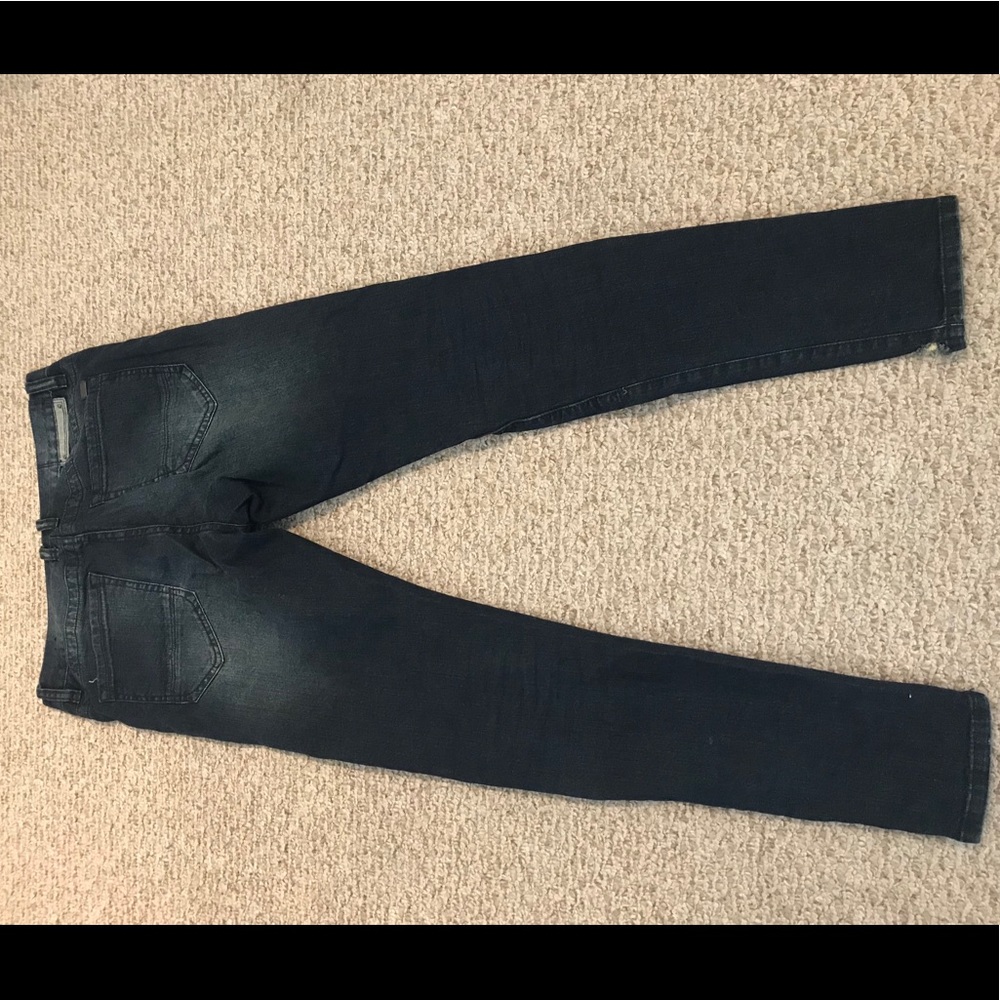 GUESS jeans